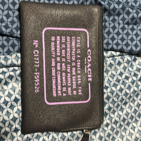 Coach Pouch - Picture 1 of 5